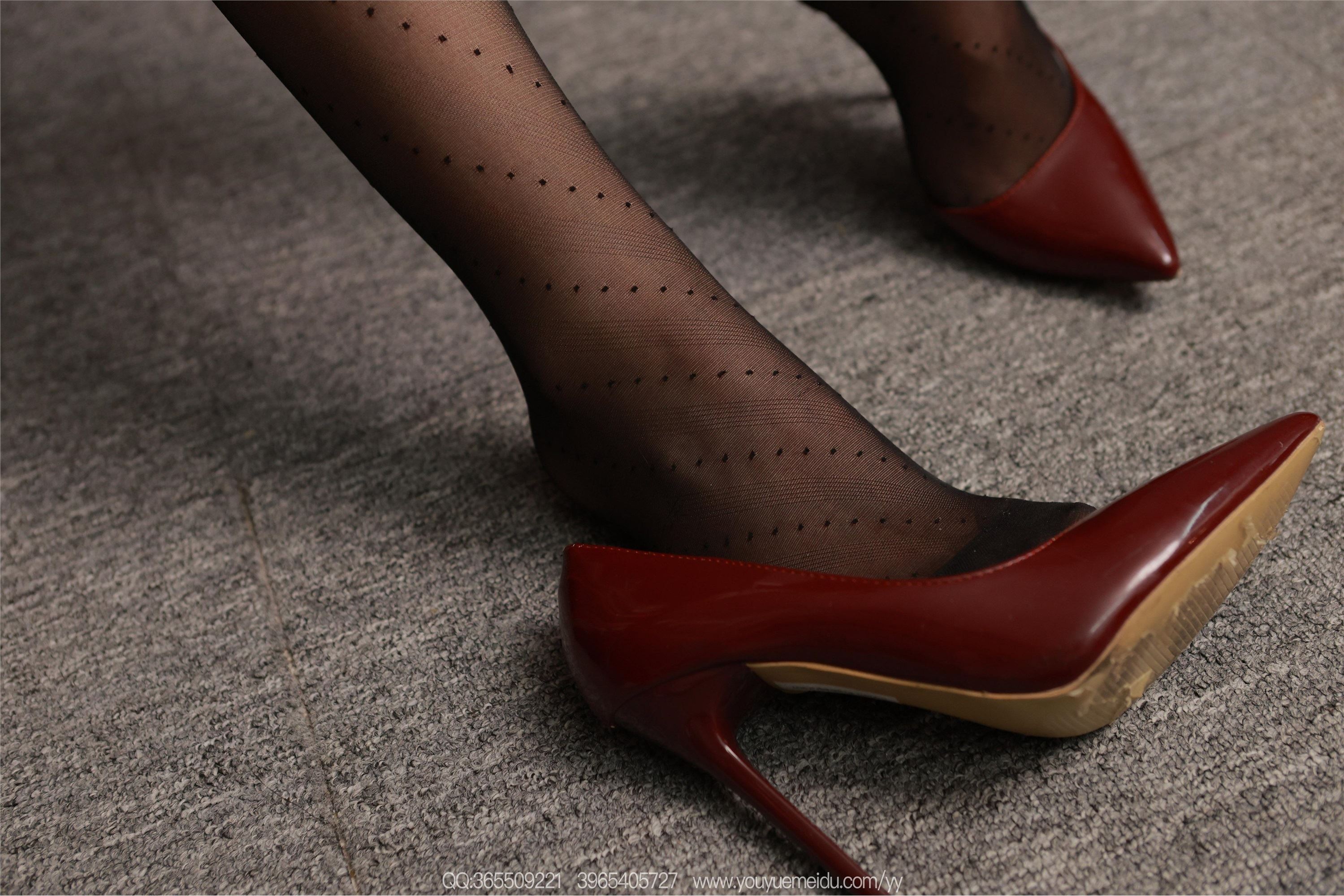 IESS异思趣向  2025.12.11 丝享家2234：秋秋《开叉长裙》